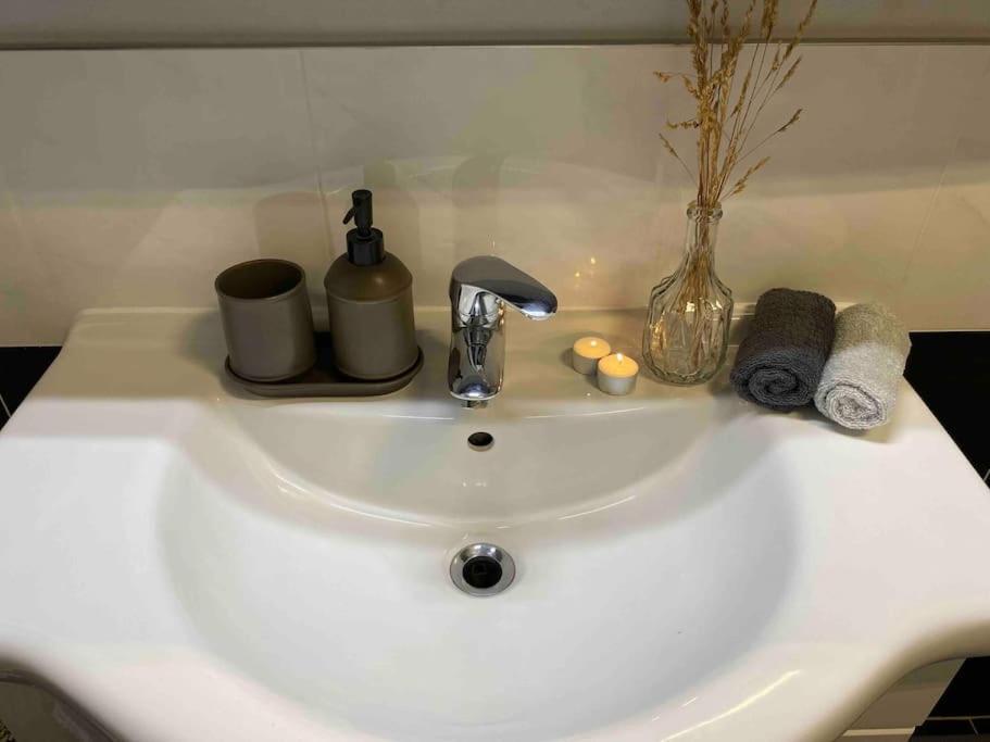 Zentrales Privatapartment Bad Homburg vor der Höhe Esterno foto